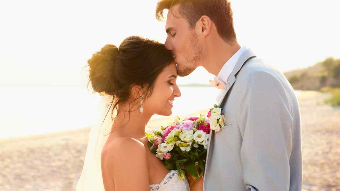 Christian Wedding Gifts: Faith-Filled Keepsakes for the Couple Starting Their Life in Christ