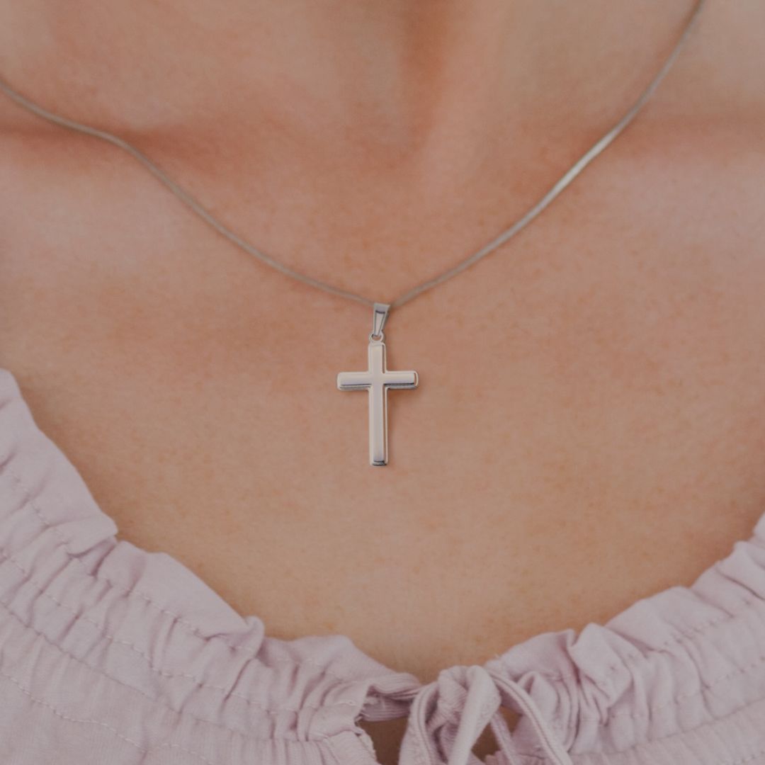 Personalized Christian cross necklace — faith jewelry from Nordenzi